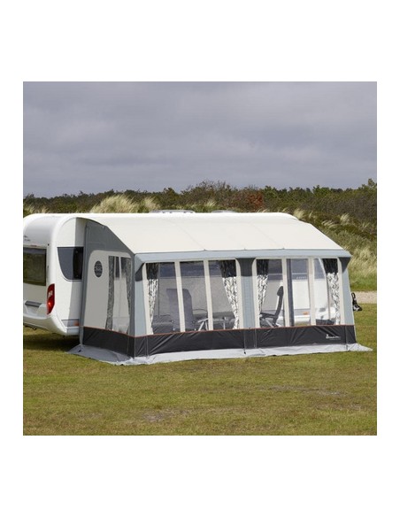 isabella-universal-dawn-420